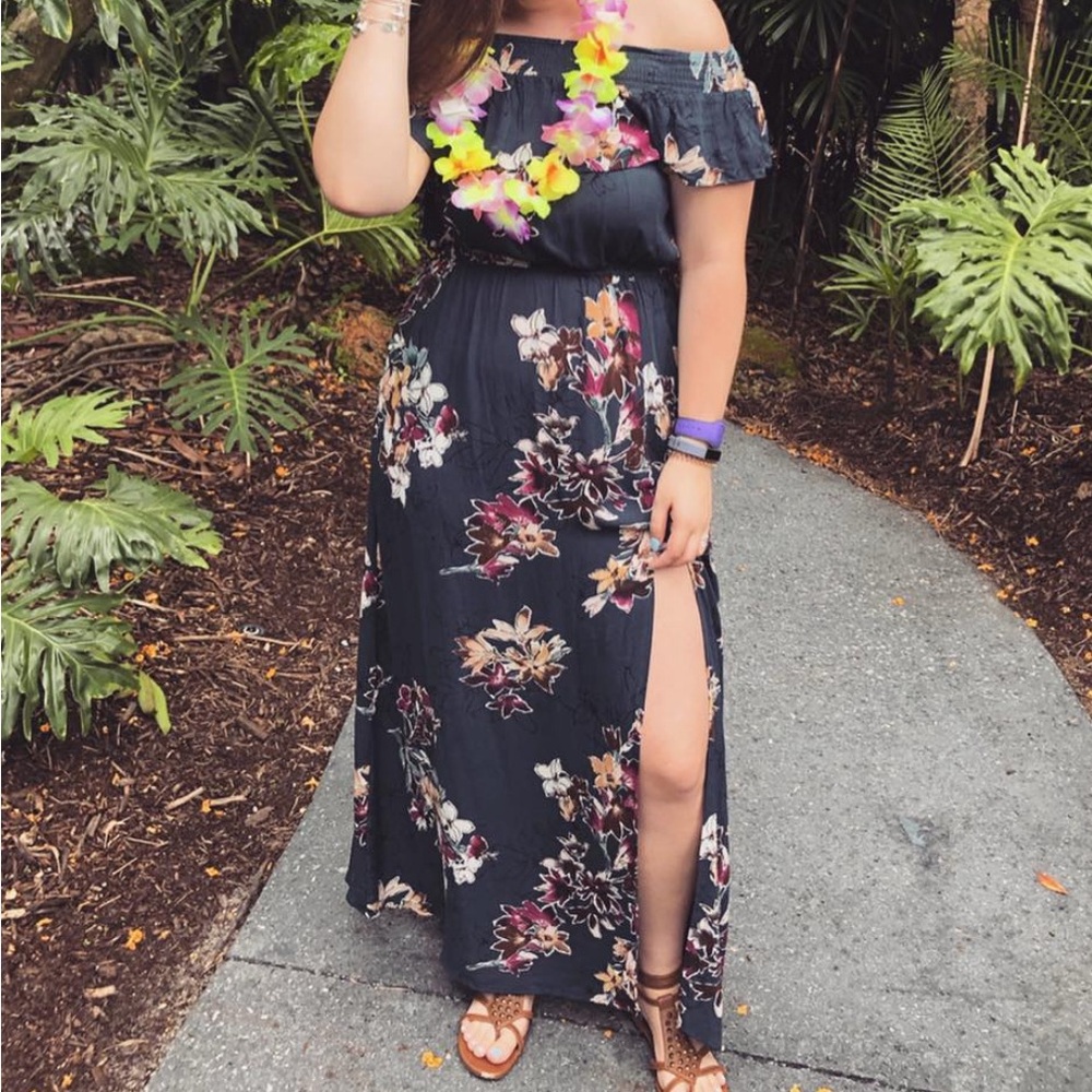 Off-the-shoulder Hawaiian Print Maxi Dress